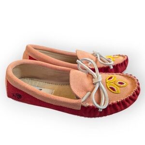 Manitobah Women’s Moccasins with Embroidered Design - Red and Pink